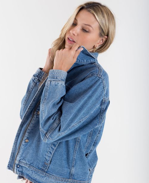 Chaqueta para mujer azul en denim oversize con puños elásticos