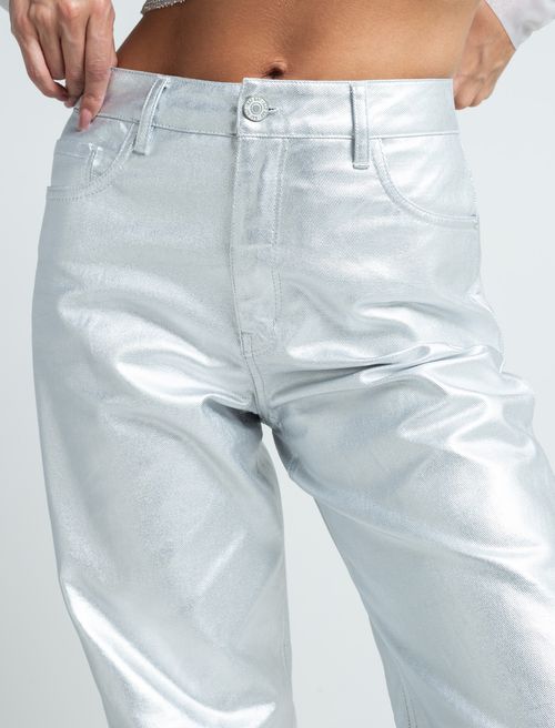 Pantalón con efecto metalizado