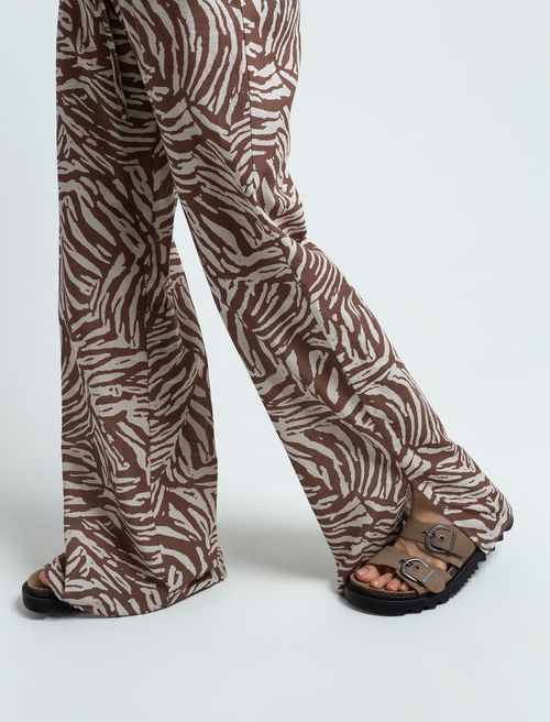 Pantalón de tela fluida