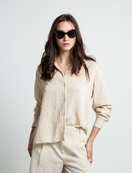 Camisa de tela ligera