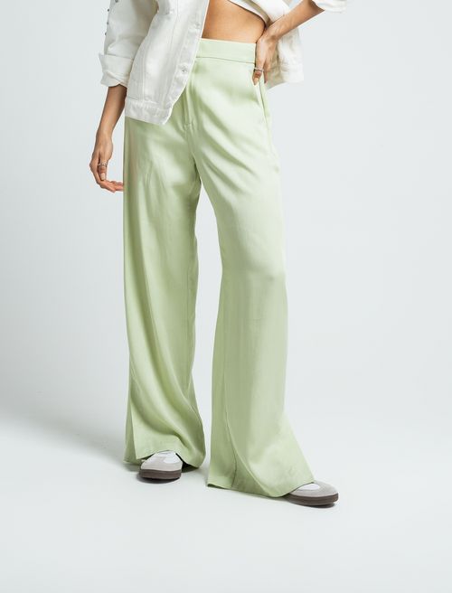 Pantalón de tela fluida
