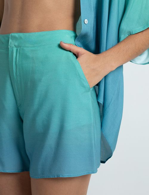 Short de tela fluida