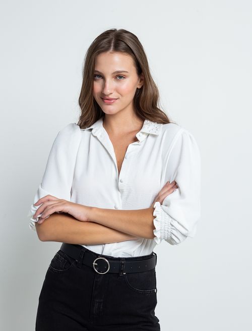 Camisa con elástico en puños