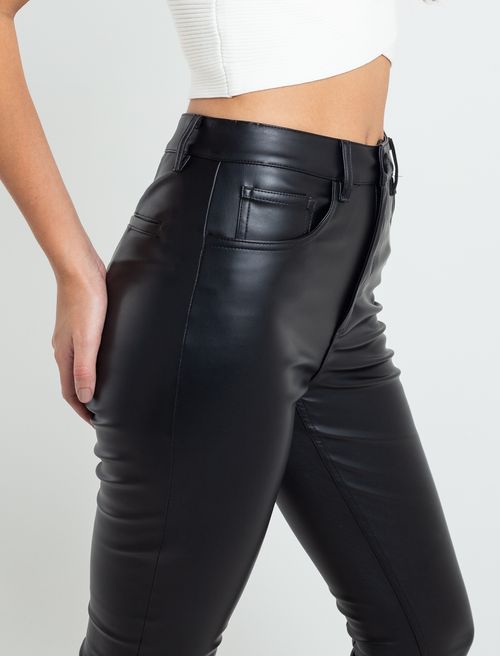 Pantalón en estilo cuero