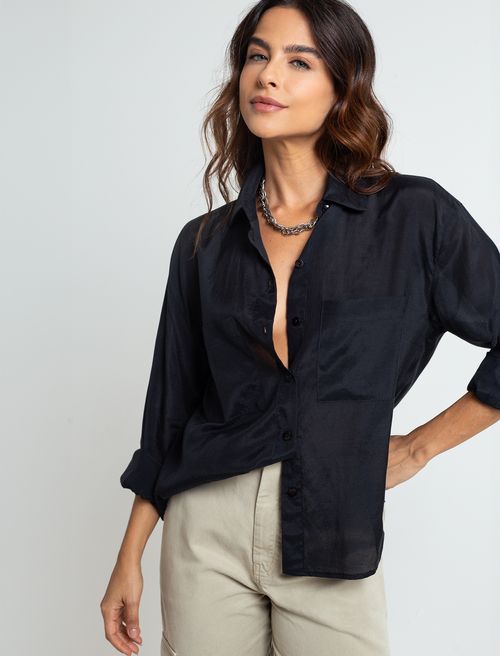 Camisa clásica con bolsillo