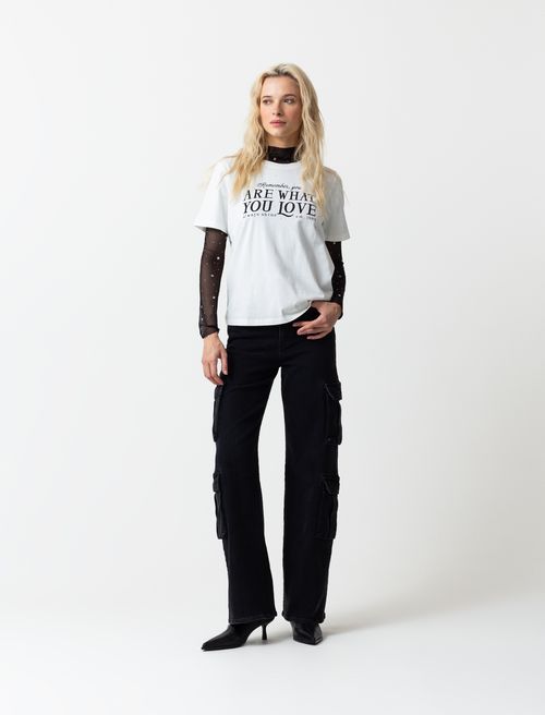 Camiseta básica con apliques