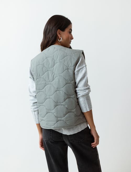 Chaleco de diseño abullonado