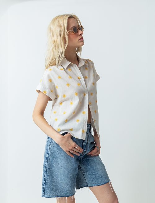 Camisa de flores