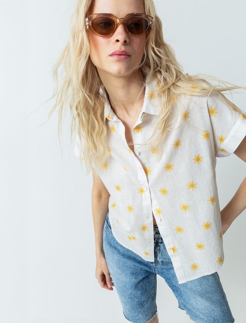 Camisa de flores