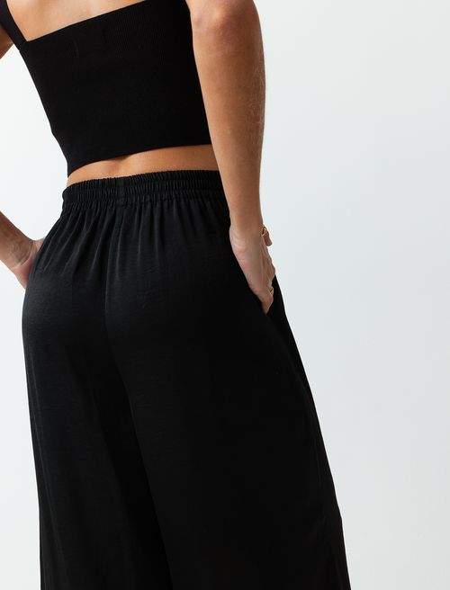 Pantalón de tela fluida