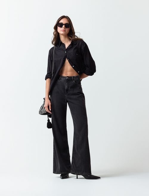 Camisa con apliques