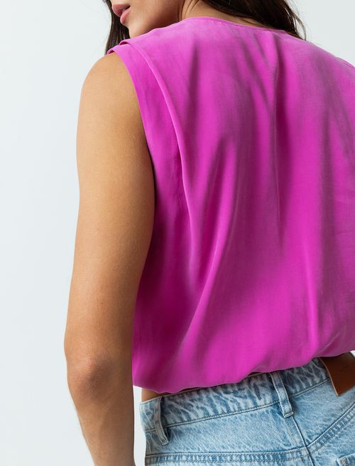 Camisa de diseño cruzado en frente