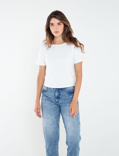 Camiseta con espalda descubierta