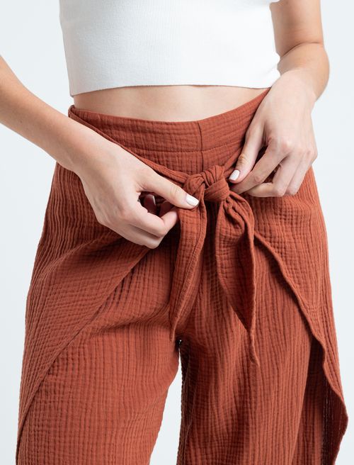 Pantalón para anudar en frente