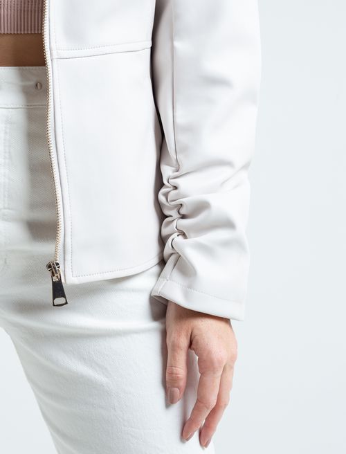 Chaqueta ajustable con cierre