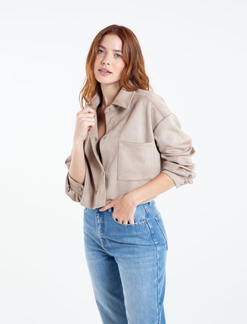 Chaqueta tipo crop con bolsillo