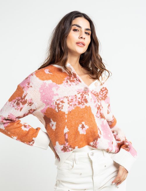 Buzo tejido con media perilla de botones