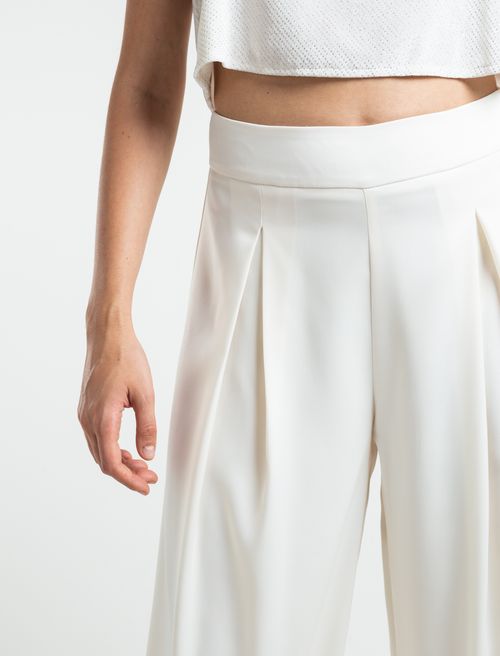 Pantalón de bota amplia