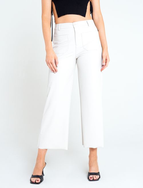 Pantalón tiro alto con bota ancha