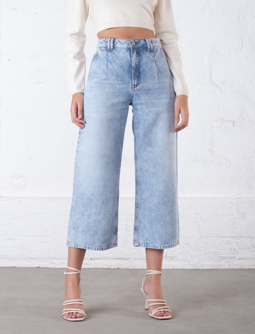 Pantalón Mom con ruedo al corte