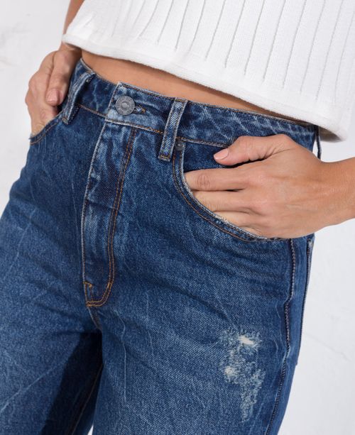 Jean para mujer azul oscuro Culotte tiro súper alto con desgastes y ruedo deshilachado