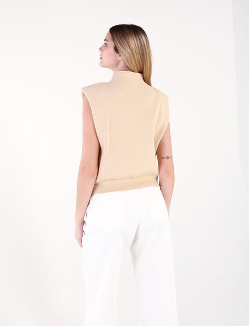 Tejido con cuello alto