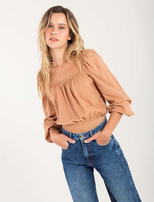 Camisa con cuello cuadrado y manga 3/4