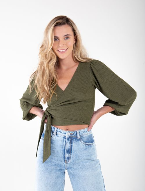 Camisa con tira para amarrar en frente