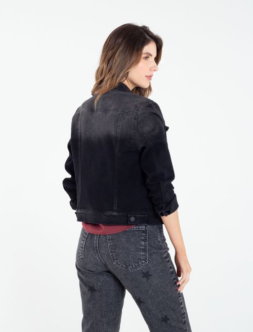 Chaqueta clásica en denim