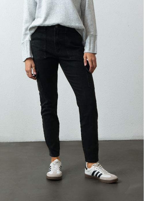 Jean Skinny con bolsillos de parche