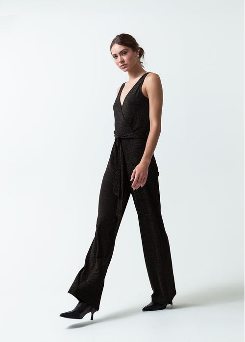 Enterizo con escote en V