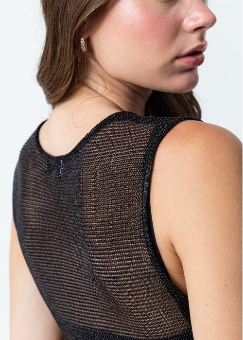 Camiseta tejida tipo malla