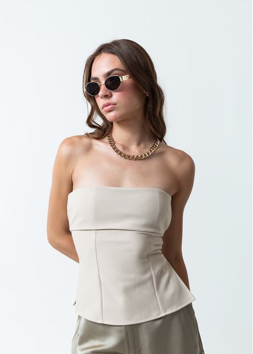 Camisa strapless con cierre lateral