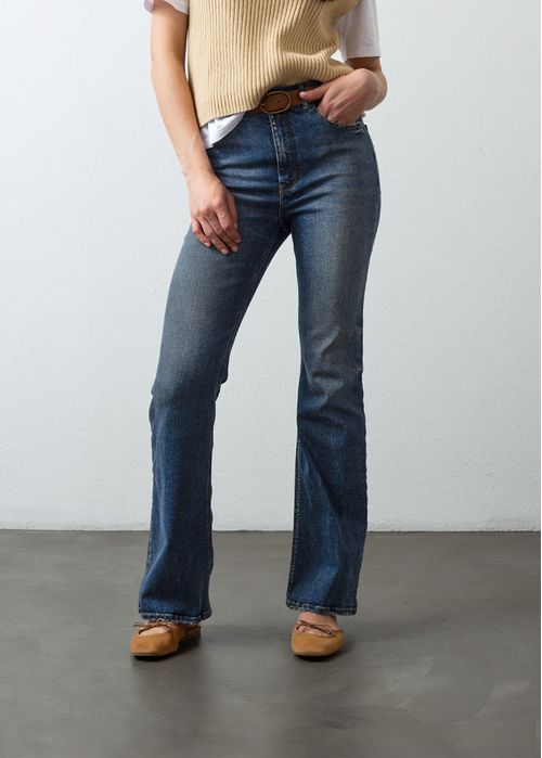 Jean Flare con dirty