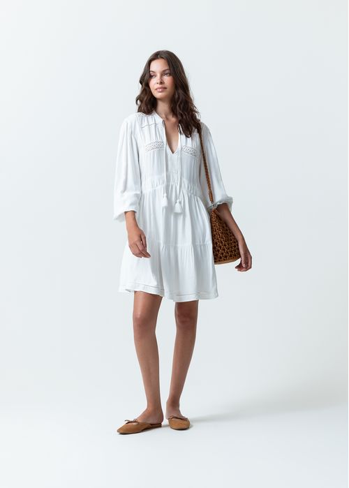 Vestido corto de tela fluida