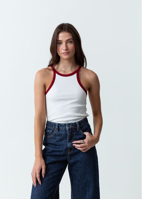 Camiseta tipo esqueleto