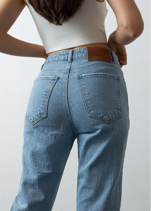 Jean Mom fit con arrugas 3D