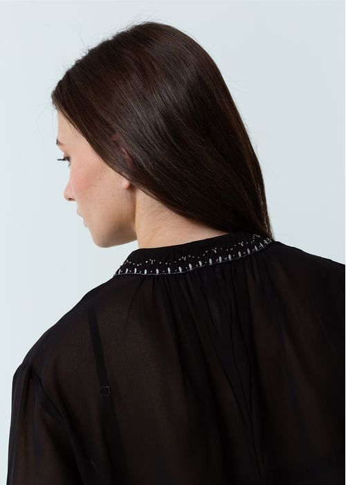 Camisa de tela con transparencia