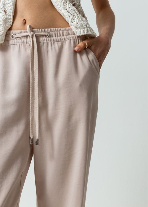Pantalón con elástico en cintura