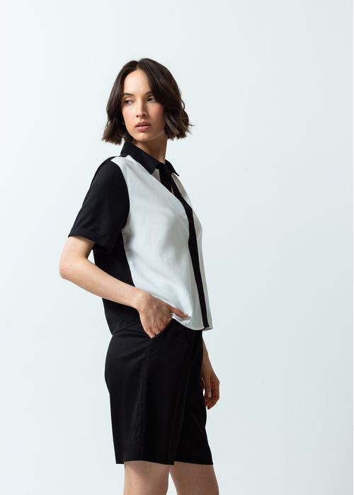 Camisa con mangas a tono