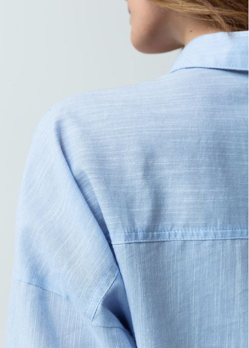 Camisa de diseño abierto