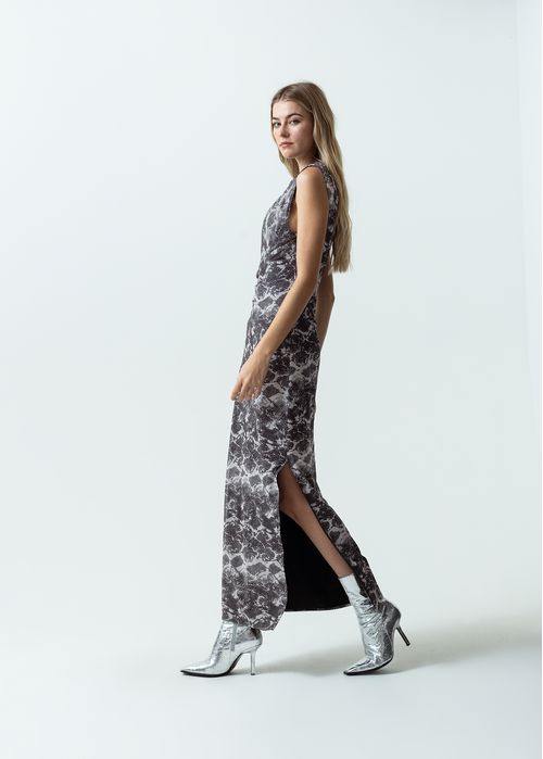 Vestido largo con estampado pitón para fin de semana