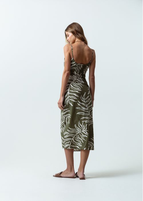Vestido midi de hojas para el verano