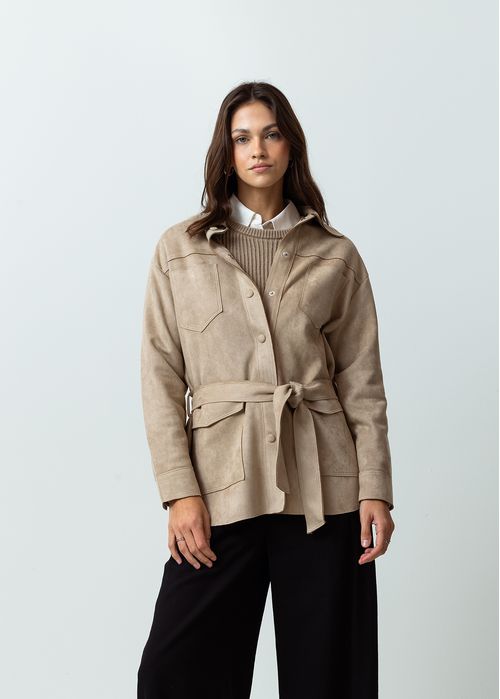 Chaqueta tipo abrigo en gamuza