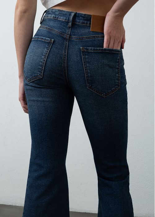 Jean Flare de tiro medio