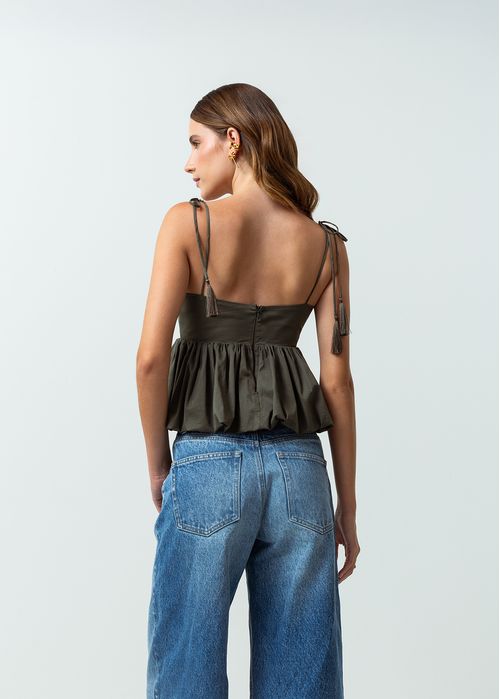 Camisa tipo crop de tiras