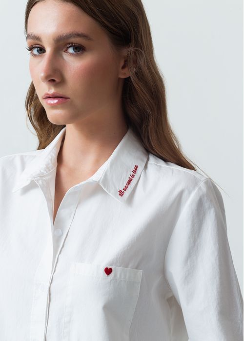 Camisa manga larga con detalles bordados