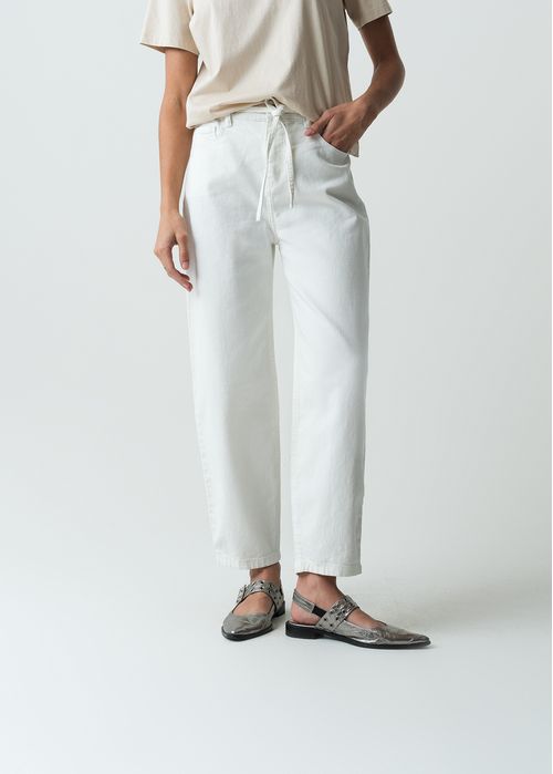 Pantalón Baggy tiro alto en white denim