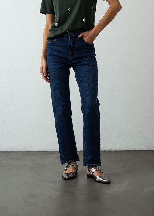 Jean Straight tiro alto tono oscuro
