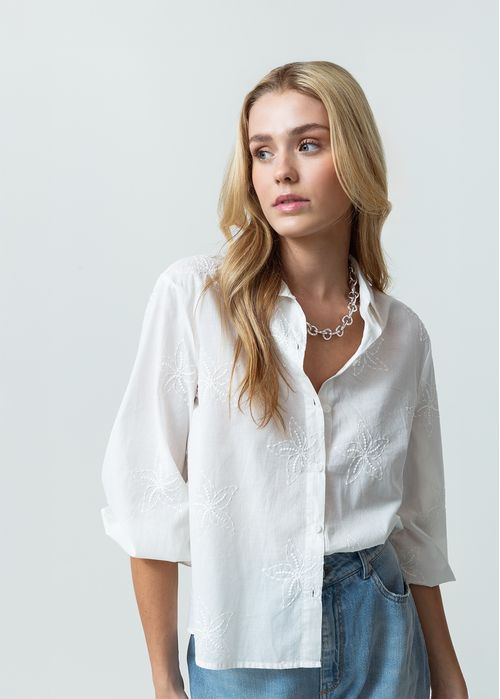 Camisa manga larga con detalles bordados